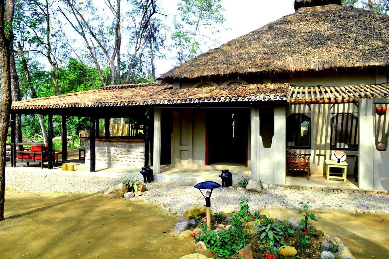 Machan Country Villa Kumarwarti Exterior foto